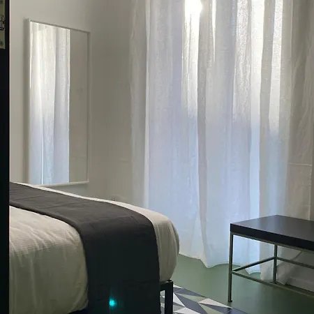 Deluxe In Via Toledo Apartment Naples