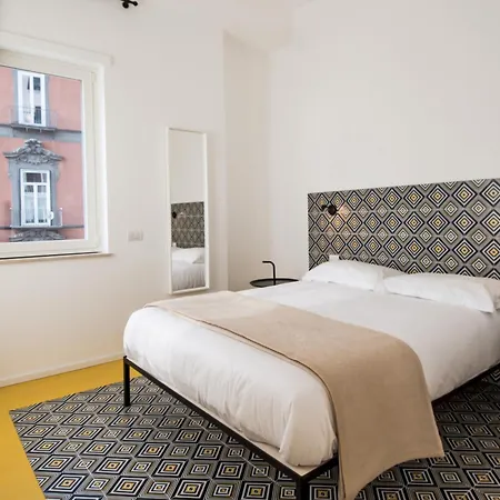 Apartment Deluxe In Via Toledo Naples