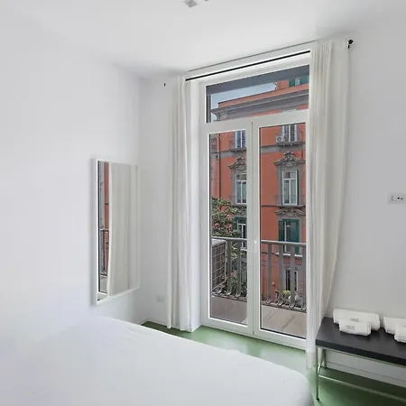 Deluxe In Via Toledo Apartamento